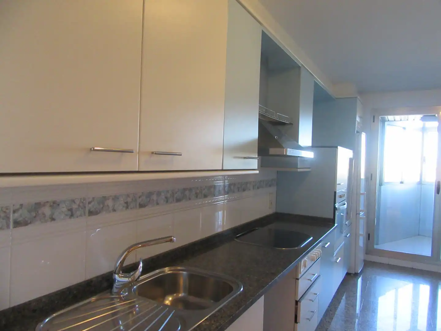 Cocina de Piso de alquiler en Zaragoza con Calefacción, Terraza y Trastero