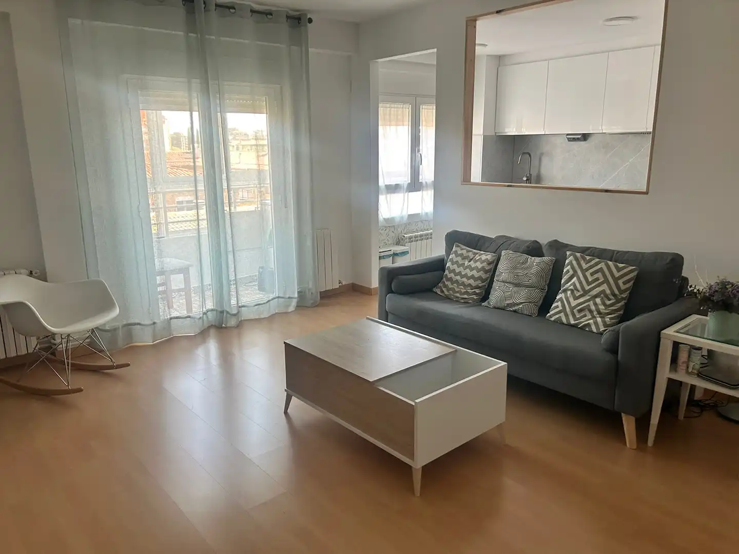 Sala d'estar de Pis en venda en Huesca amb Aire condicionat, Calefacció i Terrassa
