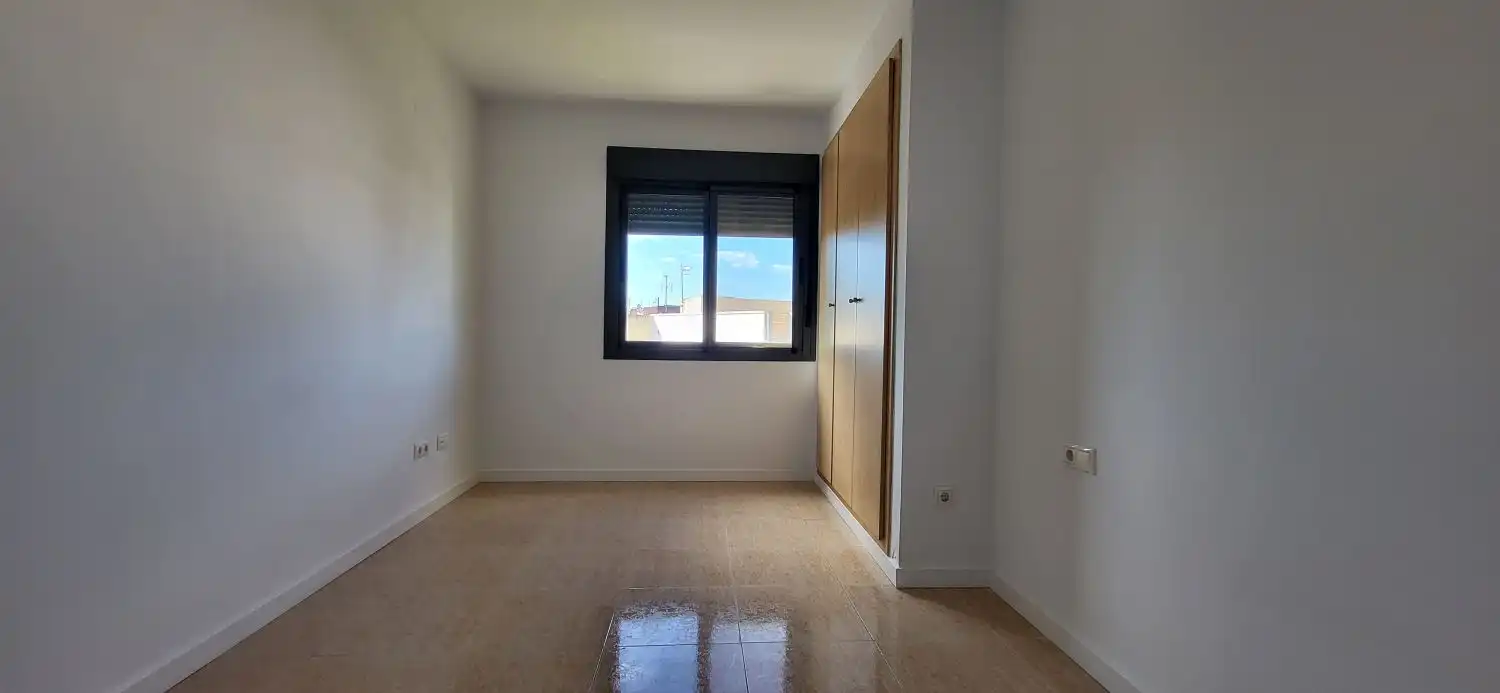 Habitación de Apartamento en venta en Deltebre con Balcón