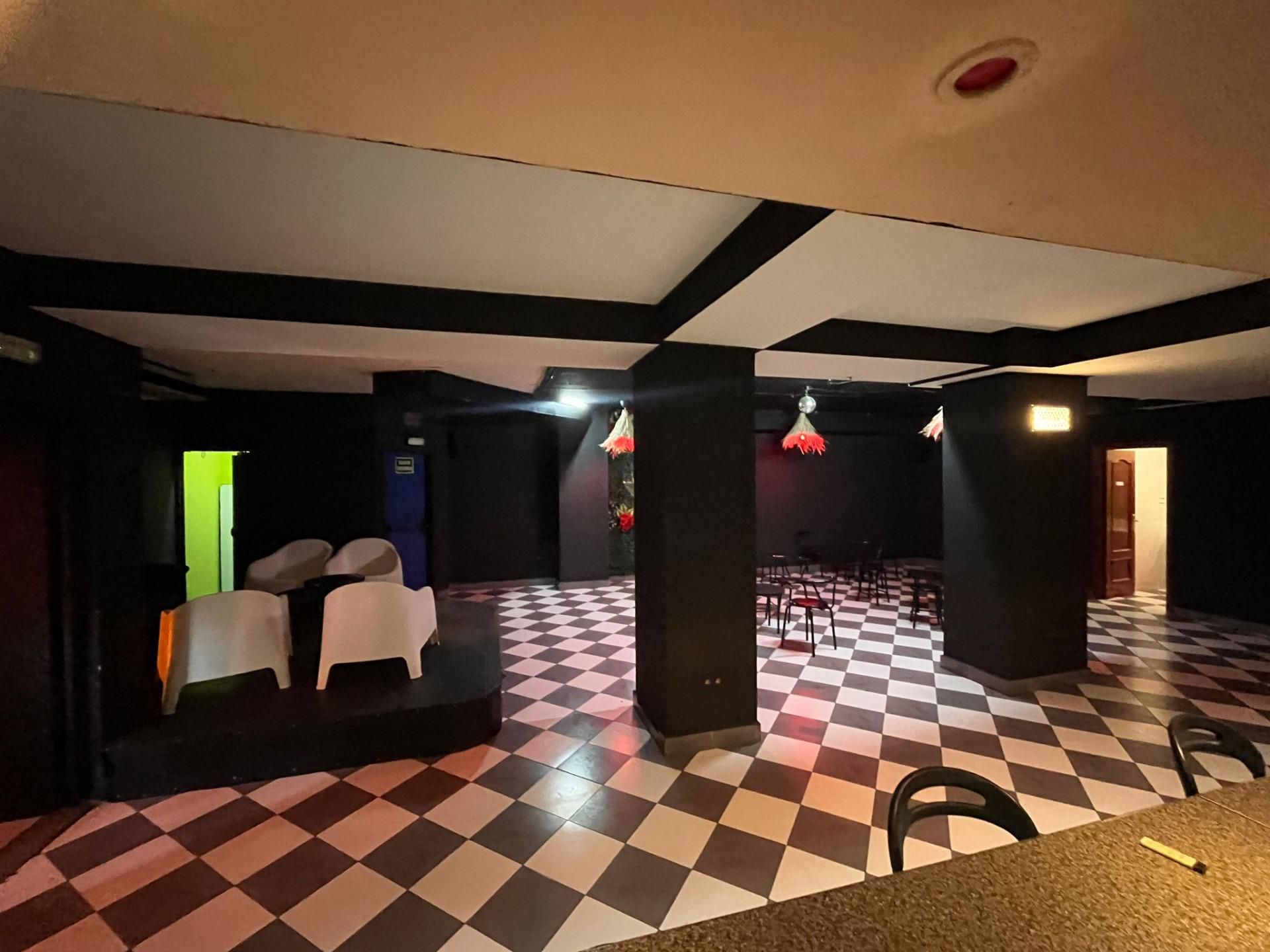 Premises to rent in Móstoles  with Air Conditioner and Furnished