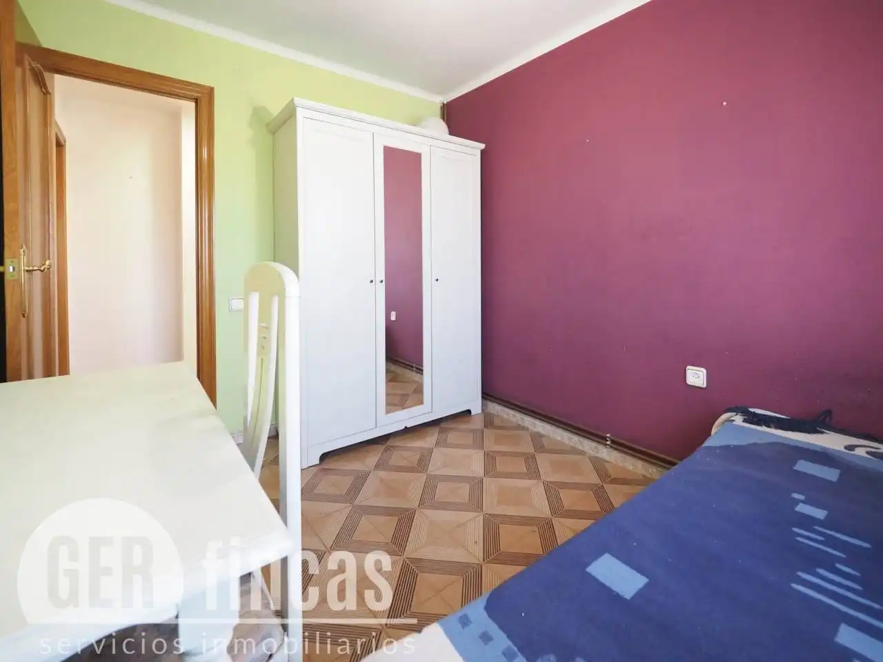 Dormitori de Pis en venda en Terrassa amb Calefacció