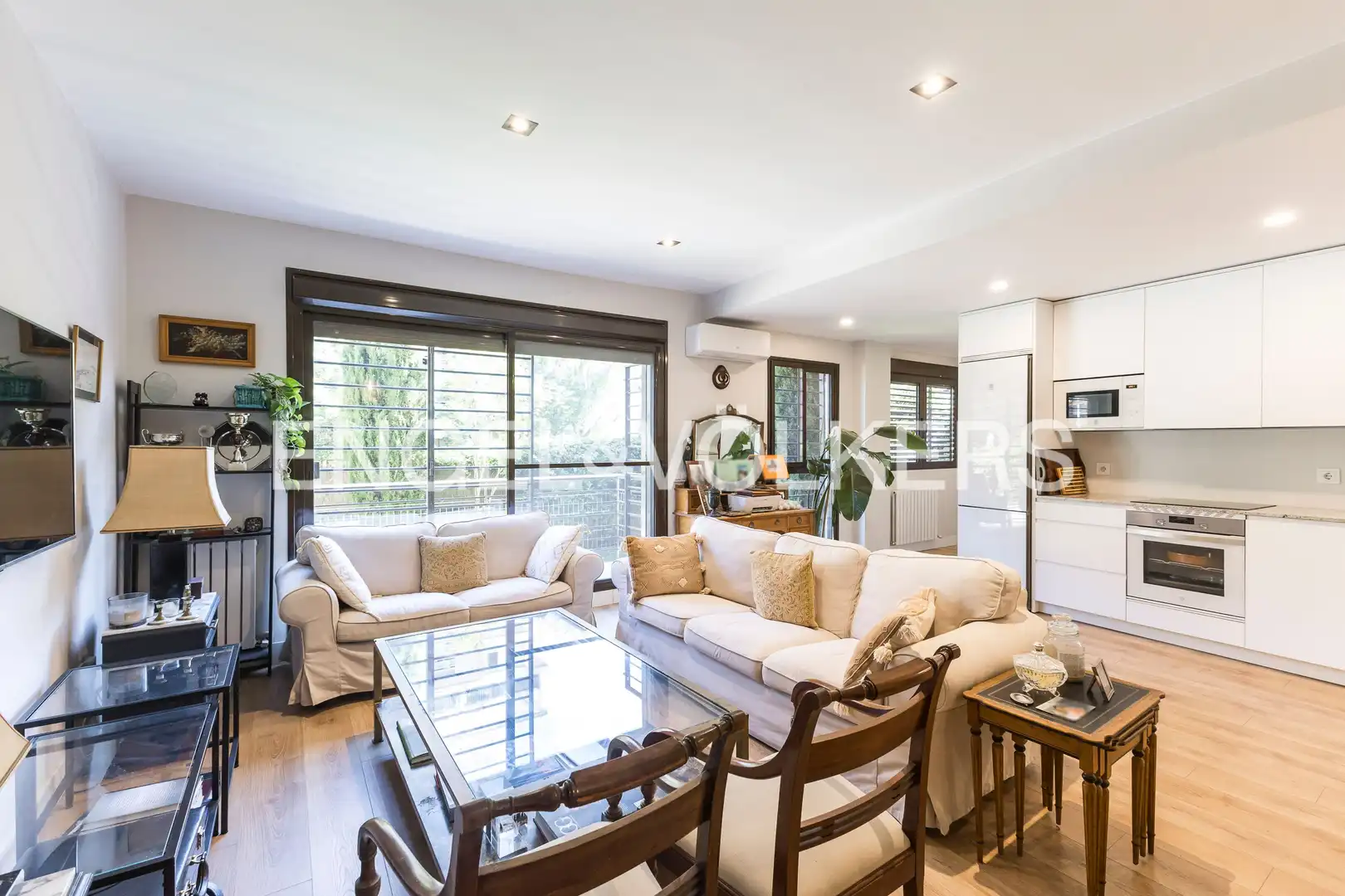 Exterior view of Apartments for sale in Madrid  with Air Conditioner, Heating and Private garden