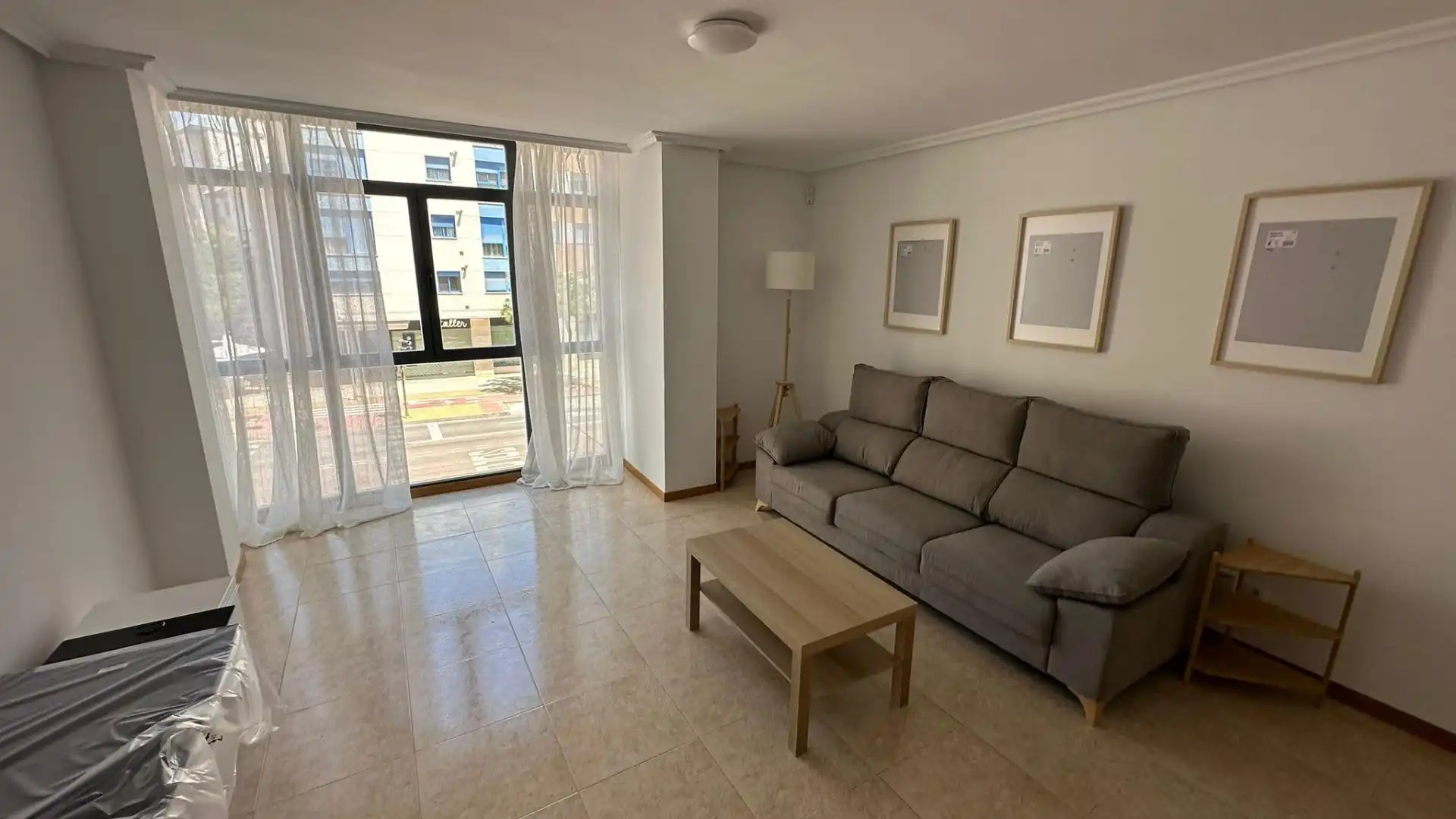 Sala de estar de Apartamento de alquiler en Castellón de la Plana / Castelló de la Plana con Aire acondicionado, Calefacción y Amueblado