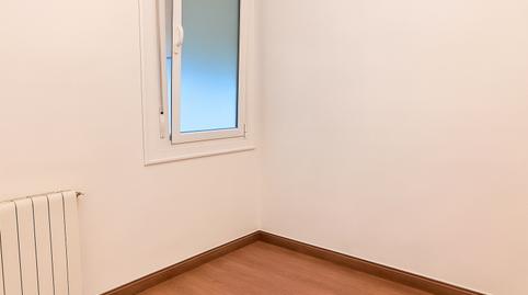 Foto 3 de Piso en venta en El Camp de l'Arpa del Clot, Barcelona