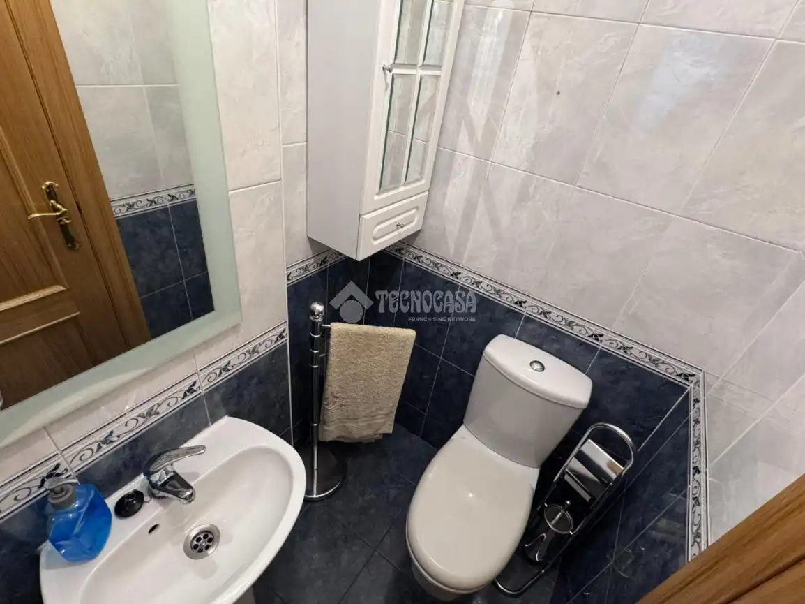 Badezimmer von Wohnung zum Verkauf in Villaquilambre mit Heizung und Abstellraum