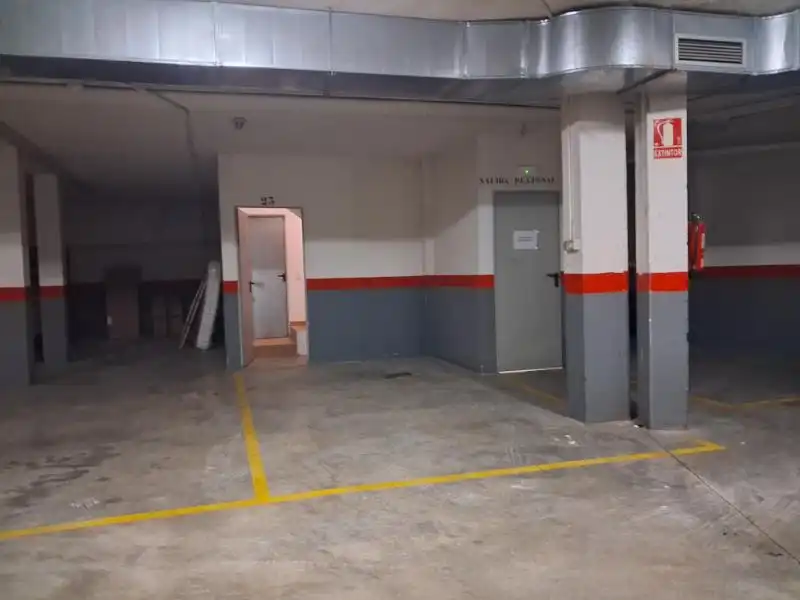 Parking de Casa o chalet en venta en Osera de Ebro con Calefacción, Parquet y Trastero