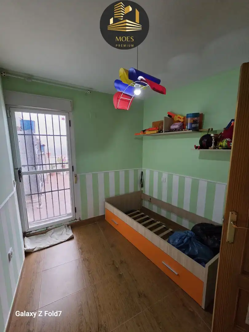 Dormitori de Casa o xalet en venda en Jaén amb Aire condicionat, Calefacció i Terrassa