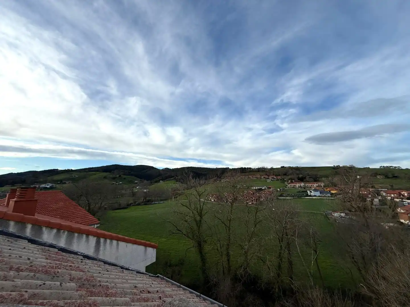 Vista exterior de Pis en venda en Hazas de Cesto amb Calefacció i Terrassa