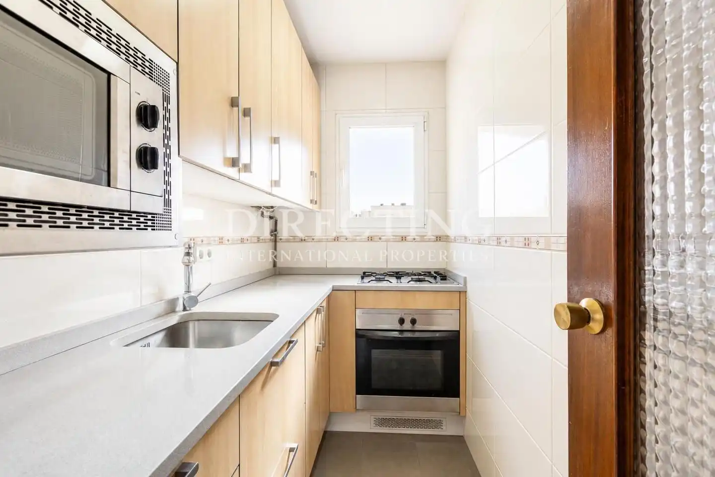 Cocina de Ático en venta en Madrid con Aire acondicionado, Calefacción y Parquet