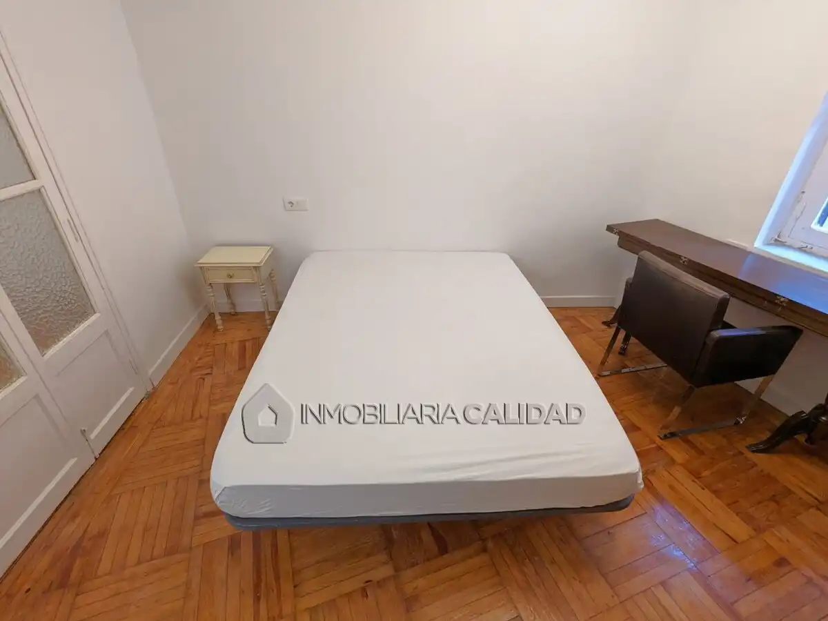 Habitación de Piso de alquiler en Burgos con Calefacción y Amueblado