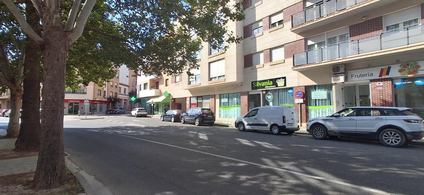 Vista exterior de Local de alquiler en Tudela