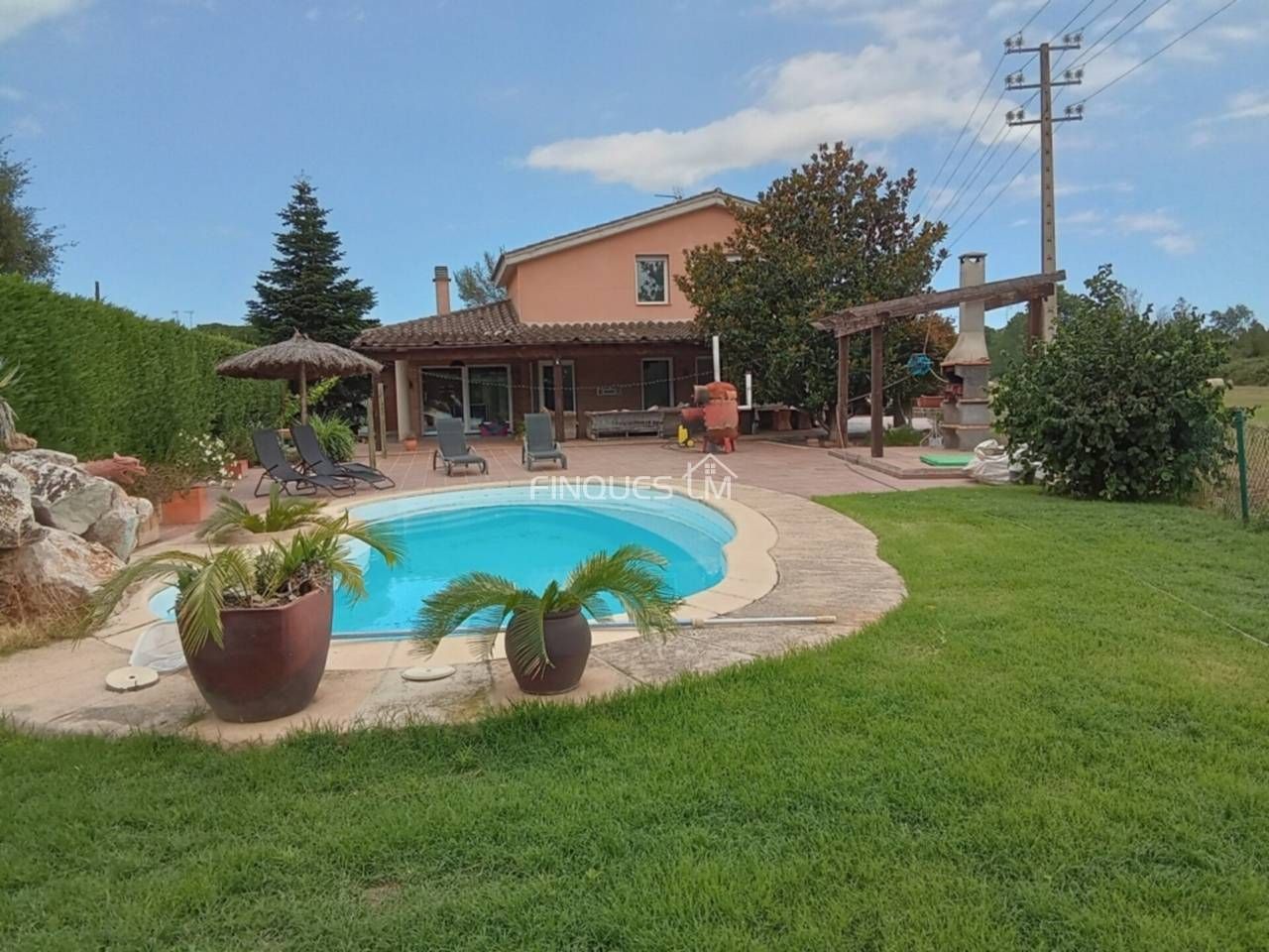 Piscina de Casa o xalet en venda en Caldes de Malavella amb Aire condicionat, Calefacció i Jardí privat