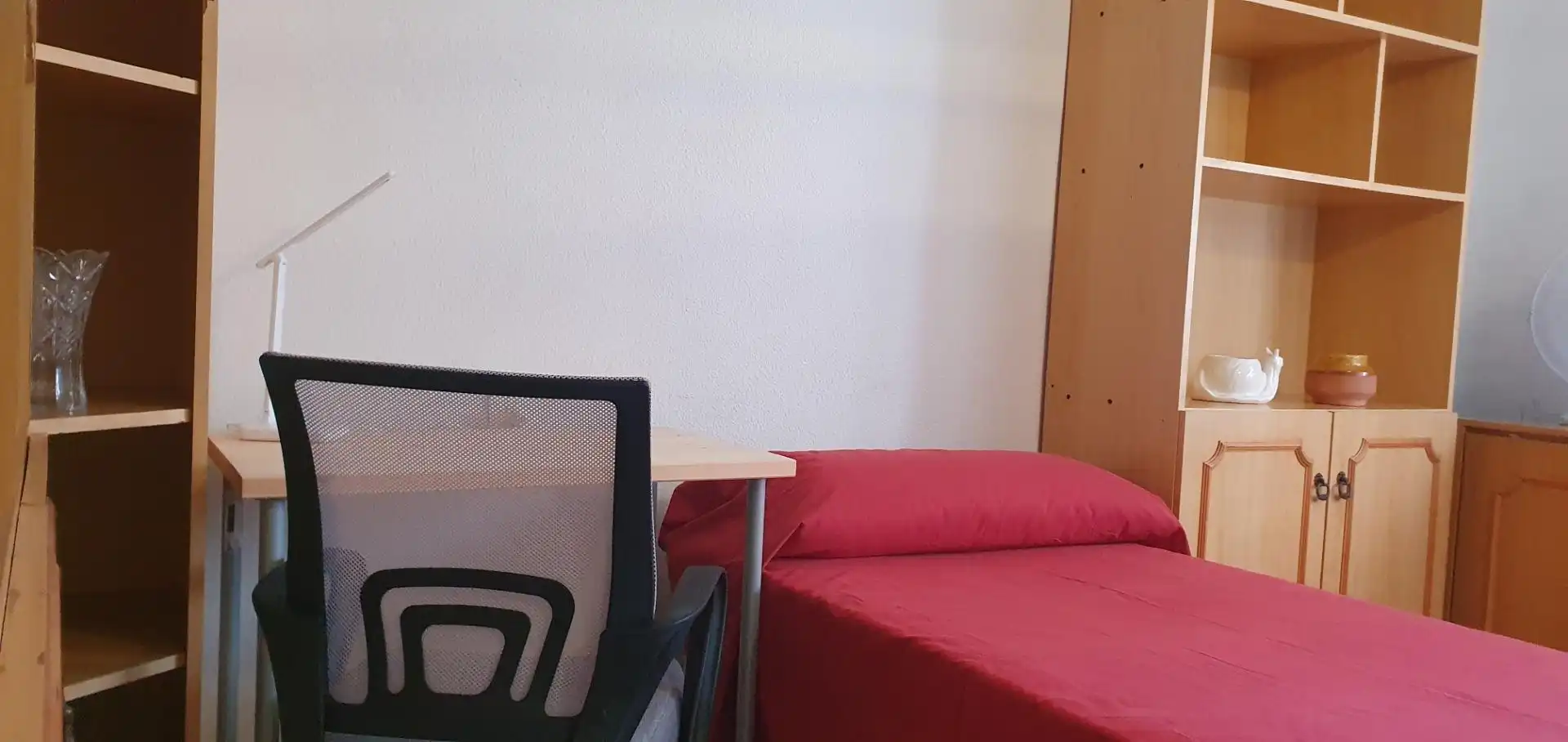 Habitación en Calle PRIMAVERA, Carolinas Altas
