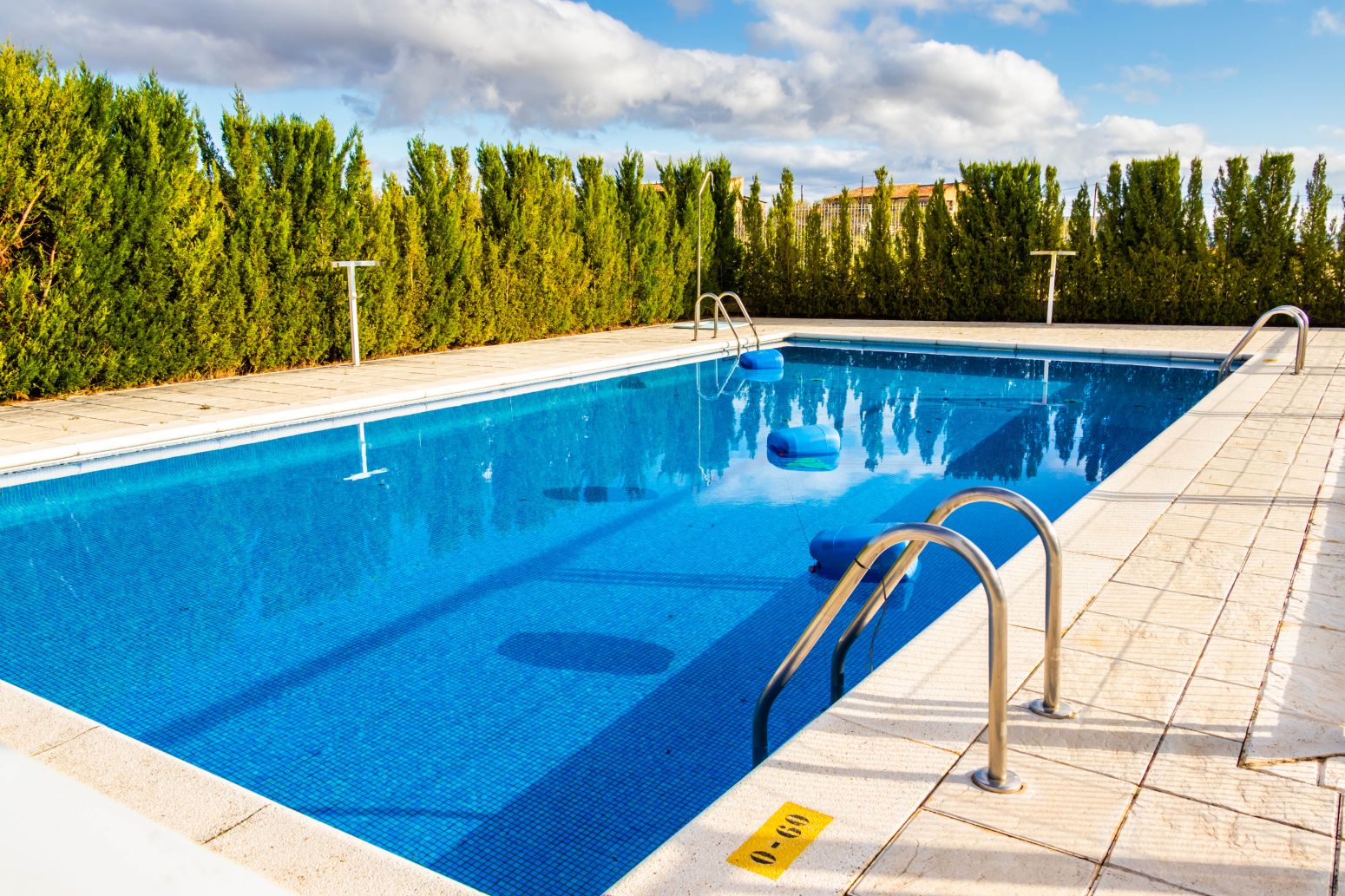 Swimming pool of Flat for sale in  Logroño  with Heating, Private garden and Parquet flooring