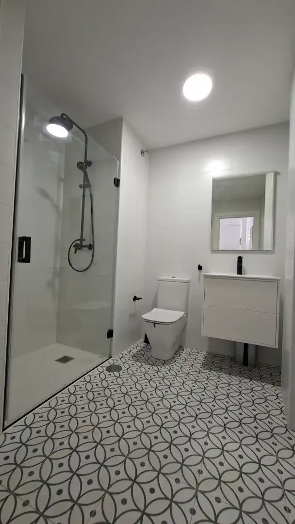 Baño de Apartamento de alquiler en San Vicente del Raspeig / Sant Vicent del Raspeig con Aire acondicionado y Amueblado