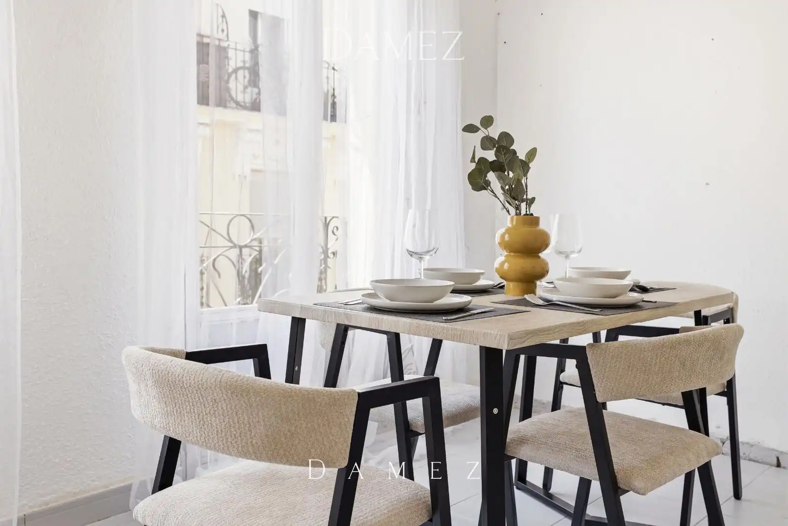 Comedor de Piso en venta en Madrid con Terraza y Alarma