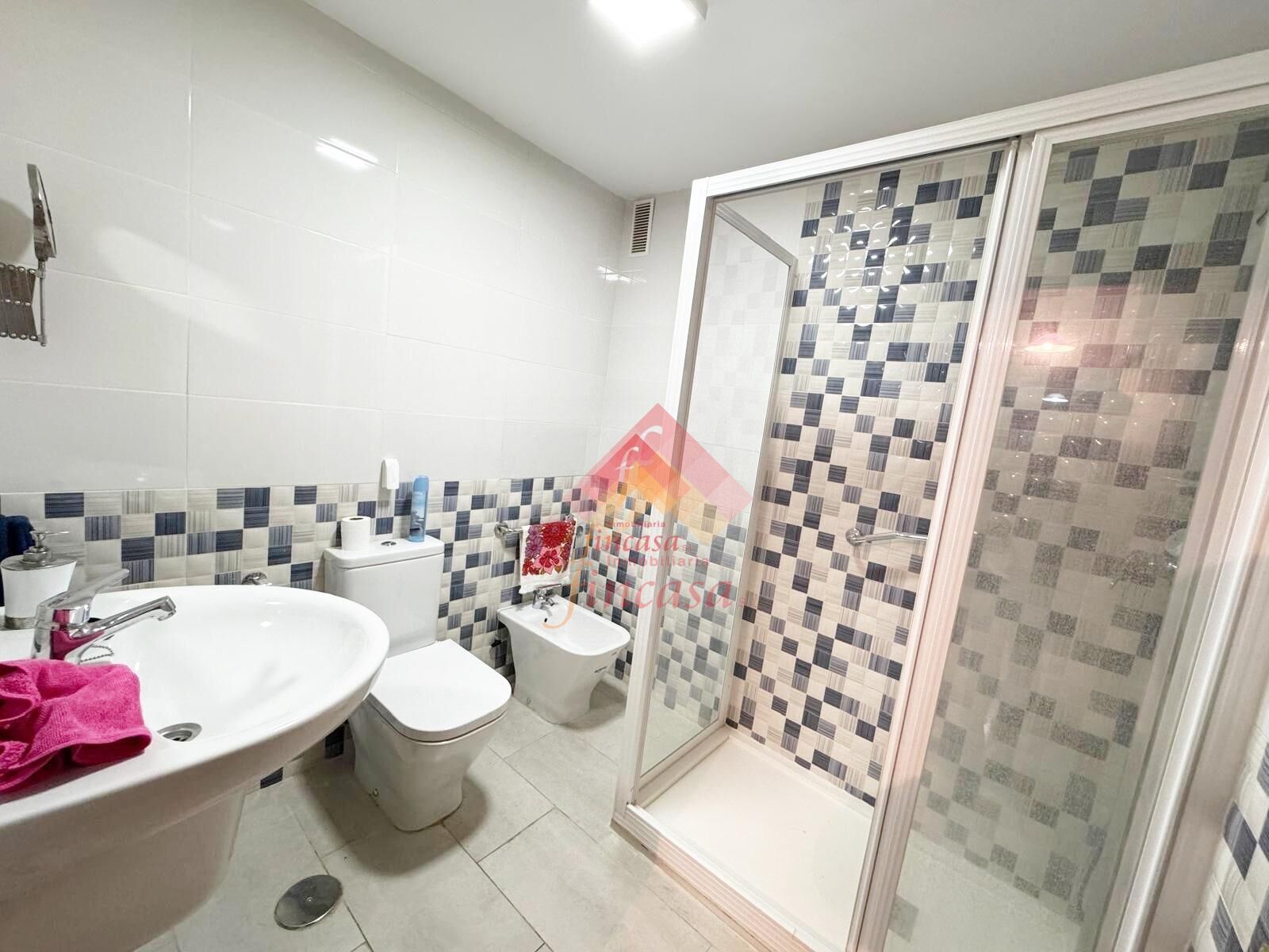 Bathroom of Flat for sale in Ronda  with Heating and Terrace