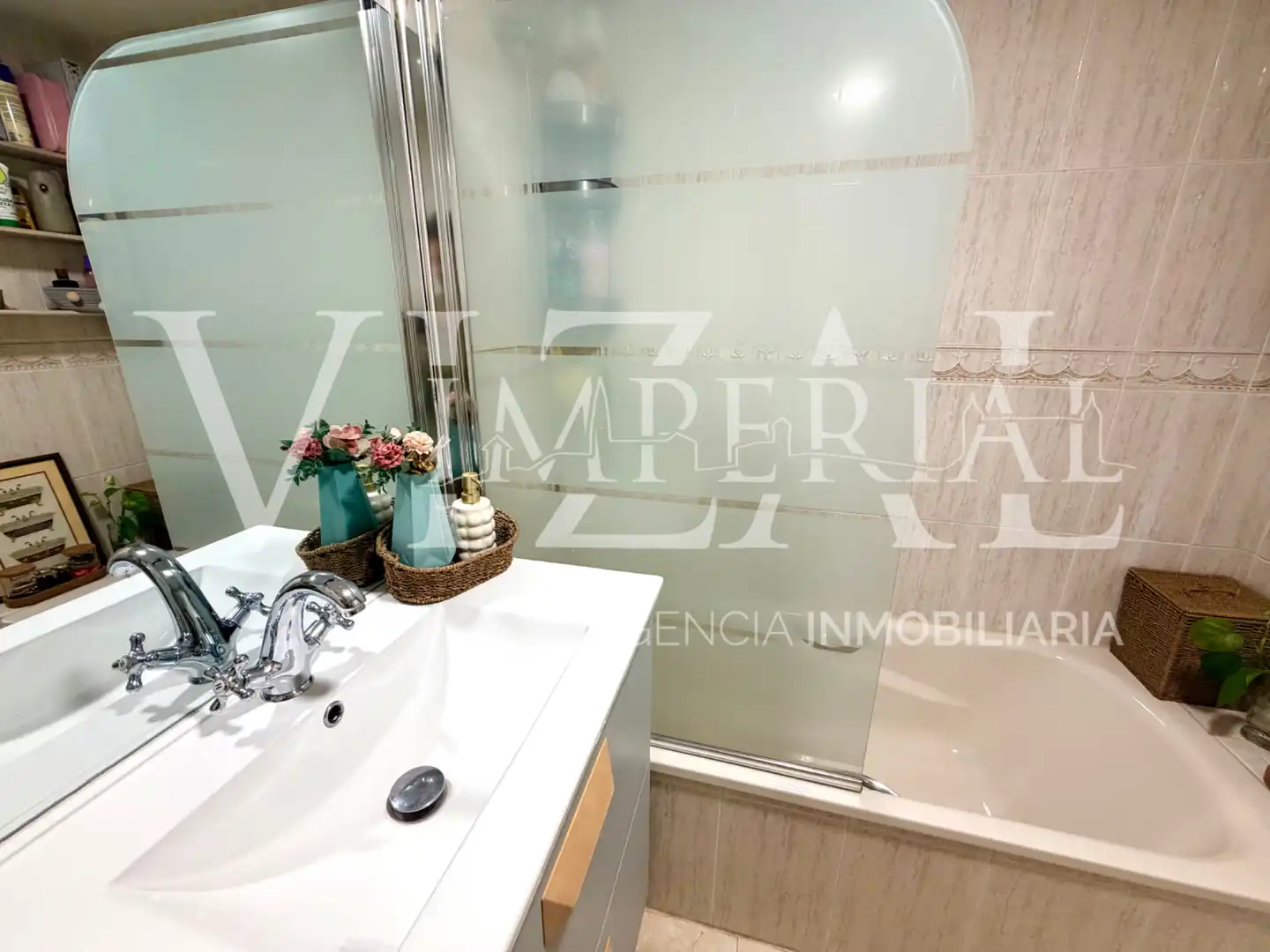 Baño de Piso en venta en Humanes de Madrid con Aire acondicionado, Calefacción y Terraza