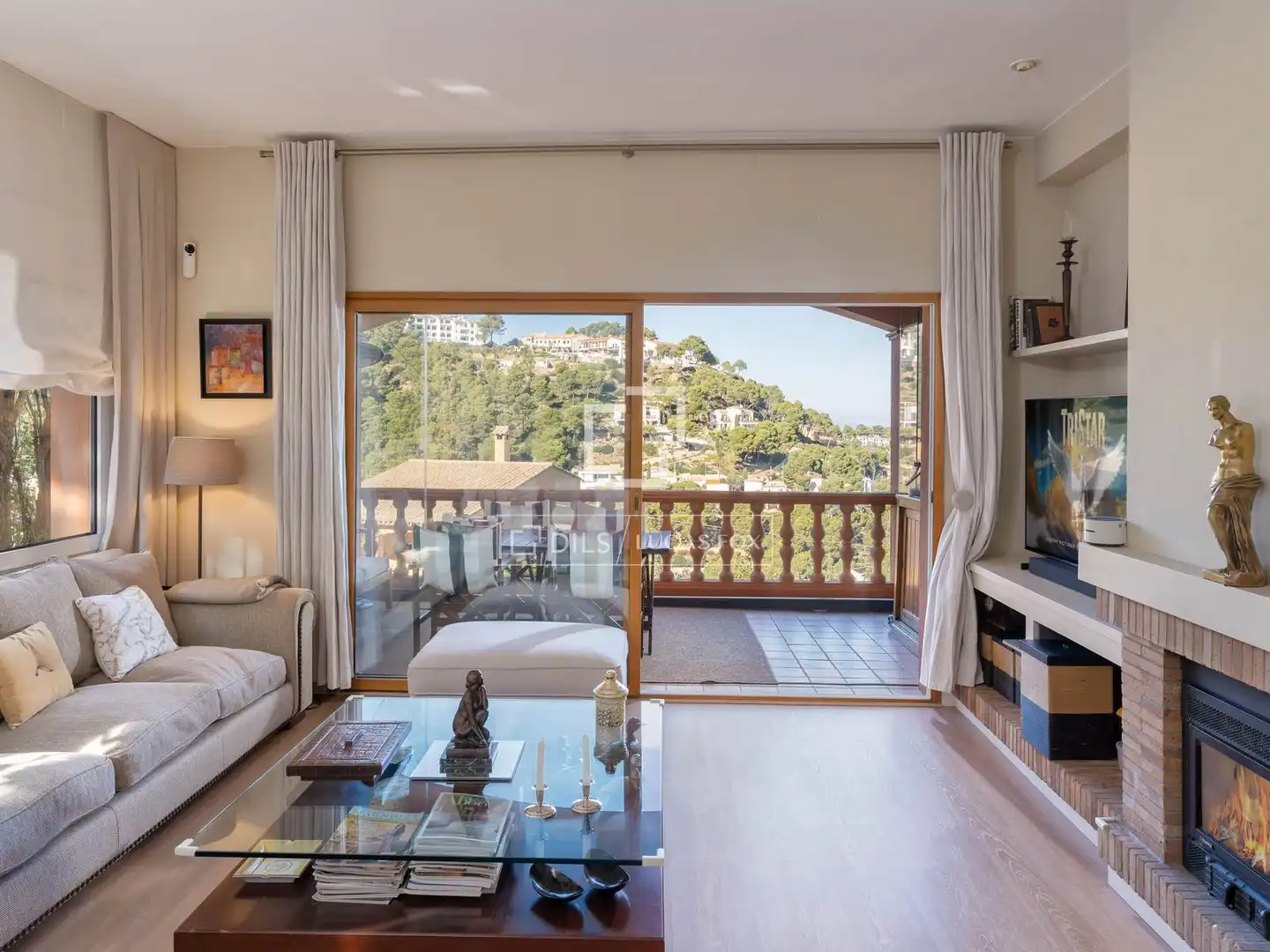 Sala d'estar de Casa o xalet en venda en Begur amb Jardí privat, Terrassa i Piscina