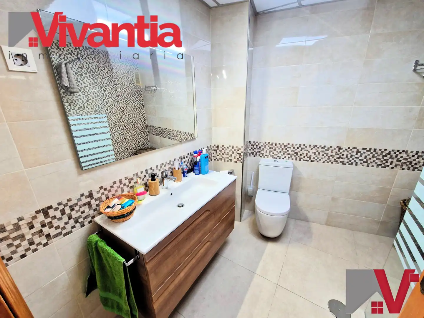 Bathroom of Flat for sale in Lorca  with Air Conditioner, Heating and Terrace
