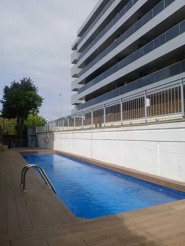 Schwimmbecken von Wohnung zum Verkauf in Esplugues de Llobregat mit Klimaanlage, Terrasse und Balkon