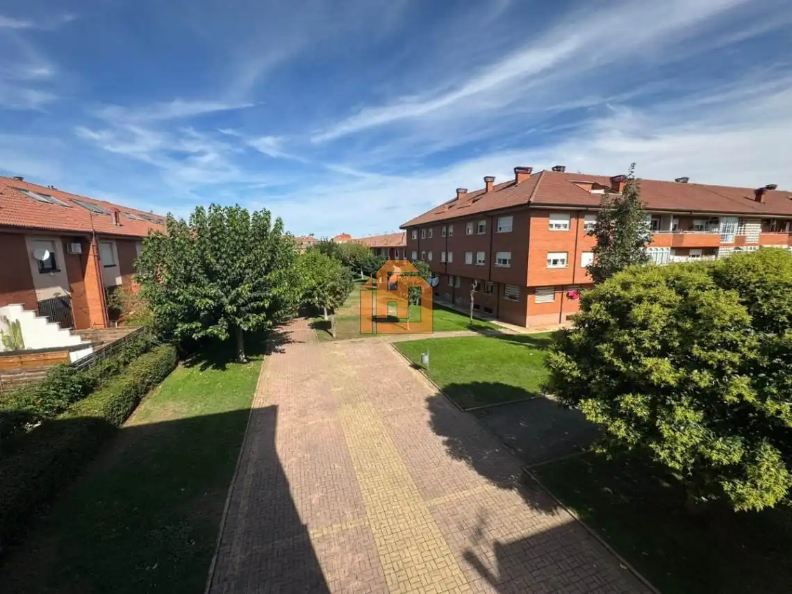 Wohnung zum Verkauf in Calle Goya, Trobajo del Camino