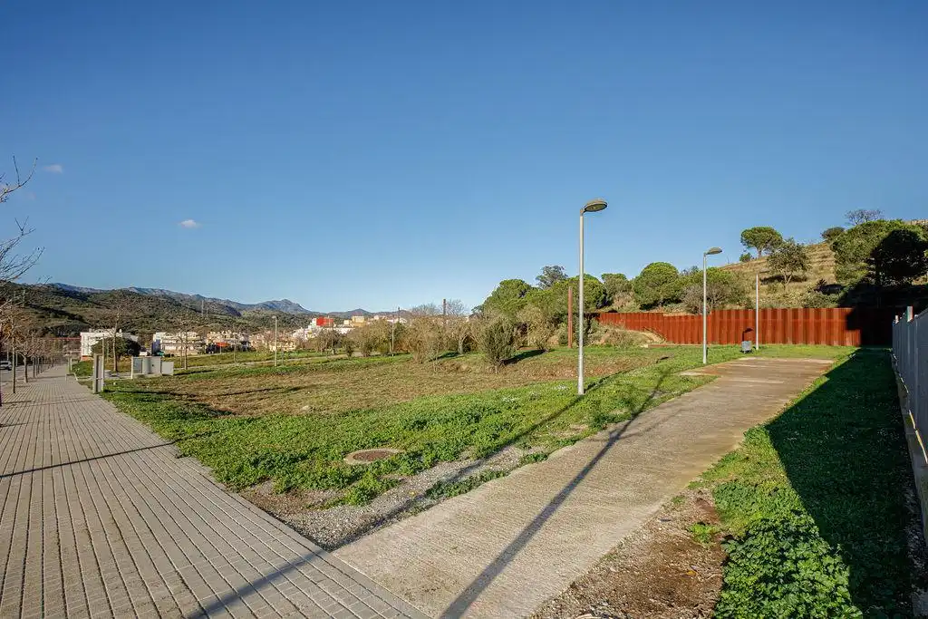 Residential land for sale in Avinguda Antoni Margarits, imagen 2