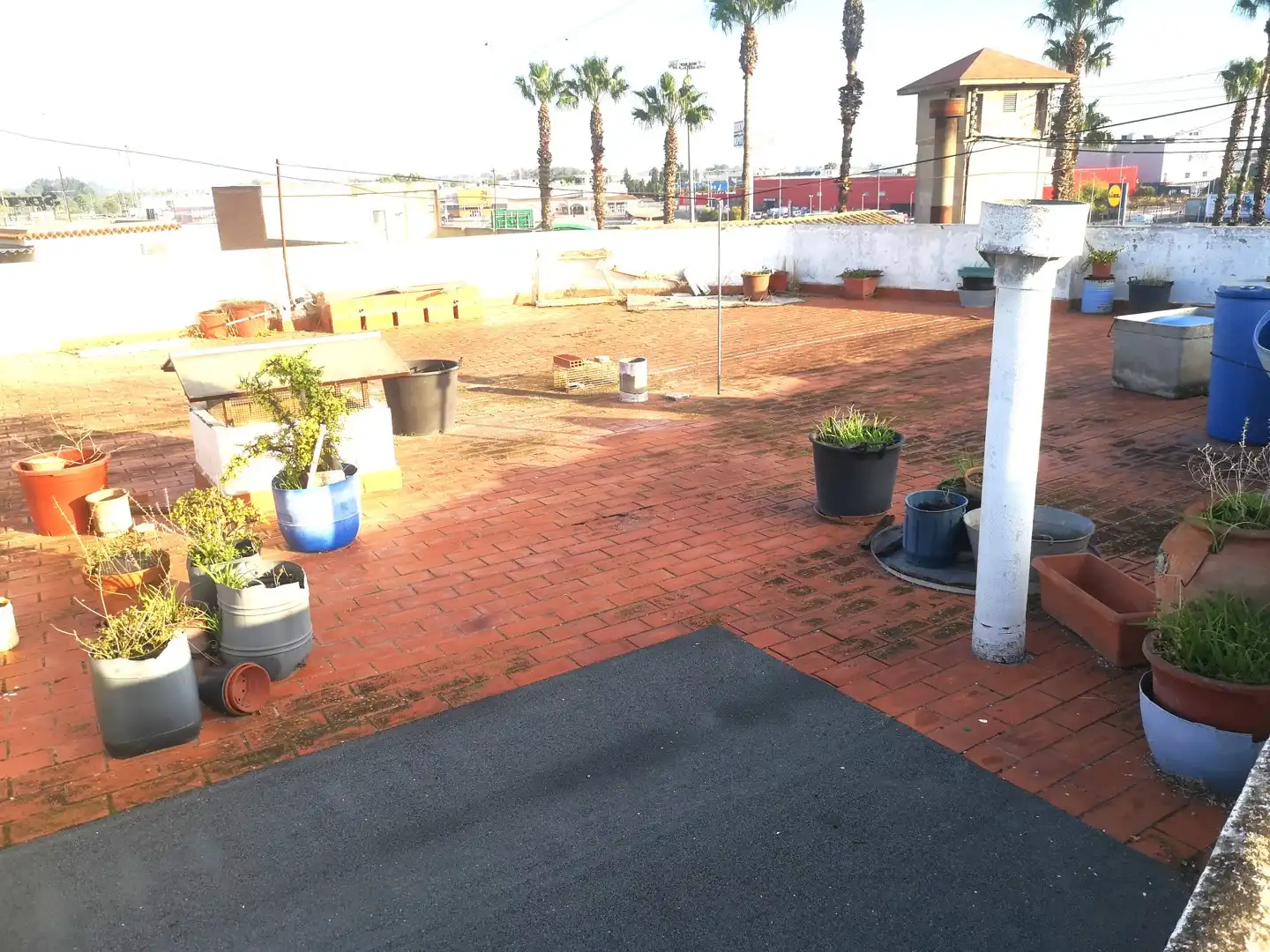 Terrassa de Casa adosada en venda en Alzira amb Terrassa, Traster i Moblat