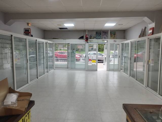 Local comercial en Venta en Porta Nova