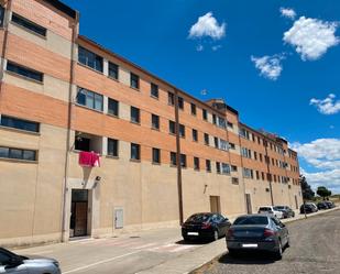 Vista exterior de Pis en venda en Almazán amb Terrassa