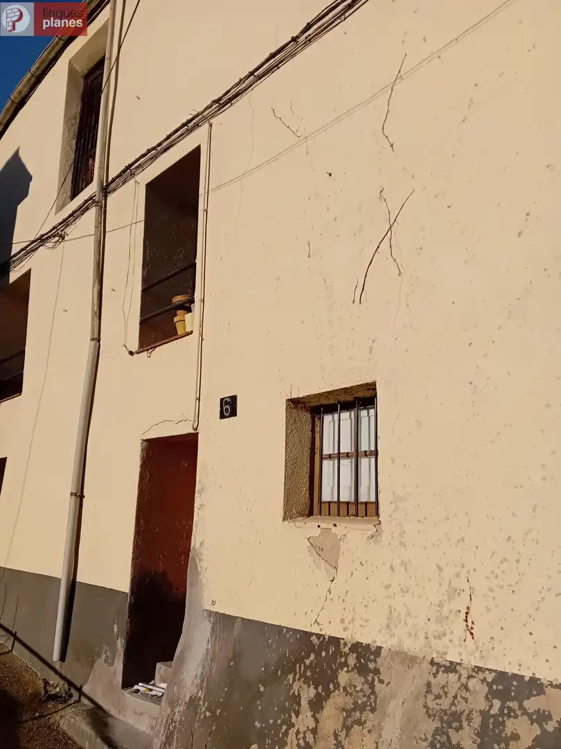 Vista exterior de Casa o xalet en venda en La Seu d'Urgell amb Traster i Moblat