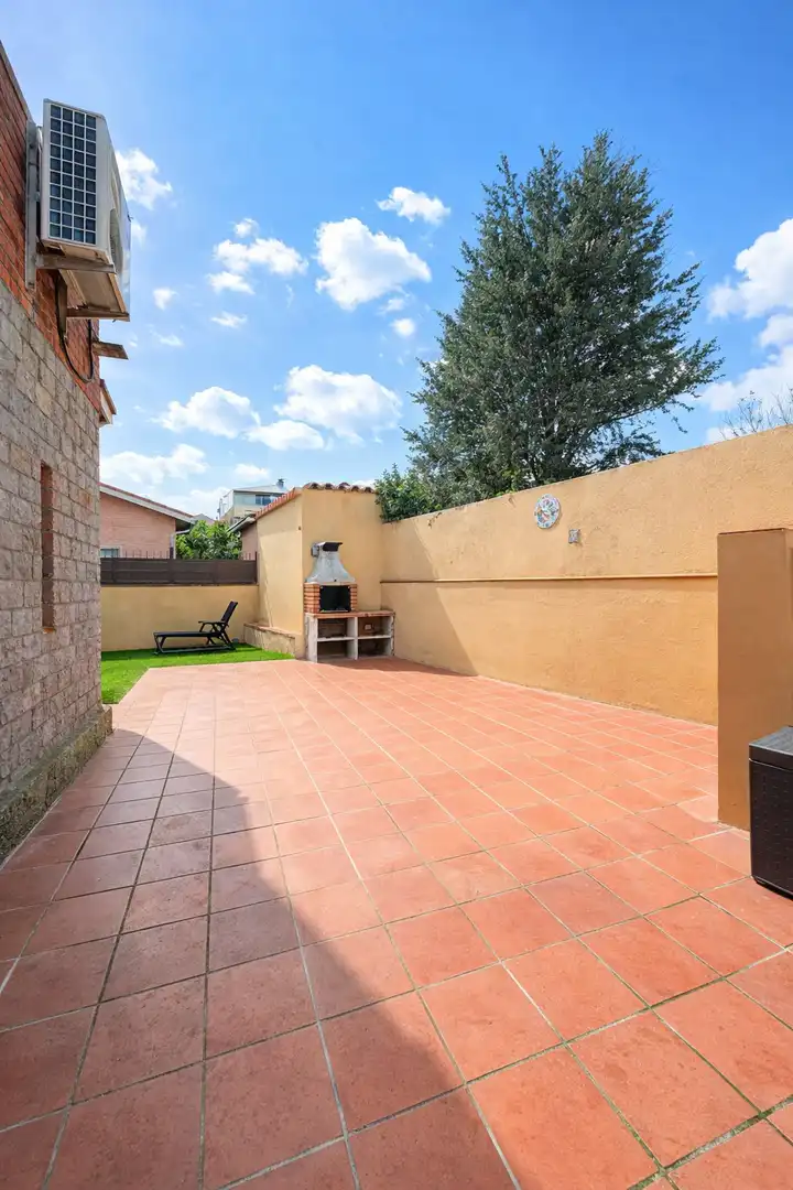 Terrassa de Casa o xalet en venda en Sant Cugat del Vallès amb Calefacció, Jardí privat i Terrassa
