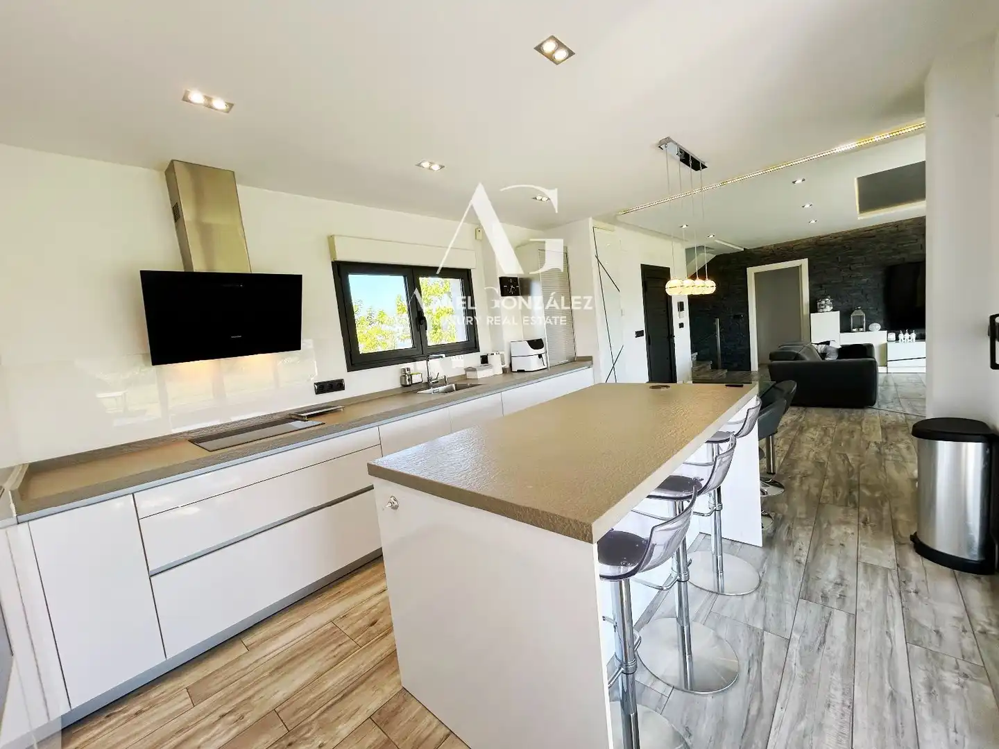 Kitchen of Houses for sale in Santander  with Heating, Private garden and Terrace