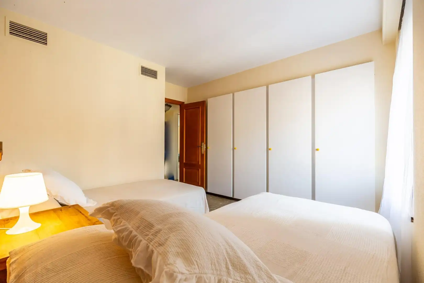 Habitación de Piso en venta en Torremolinos con Aire acondicionado, Jardín privado y Terraza