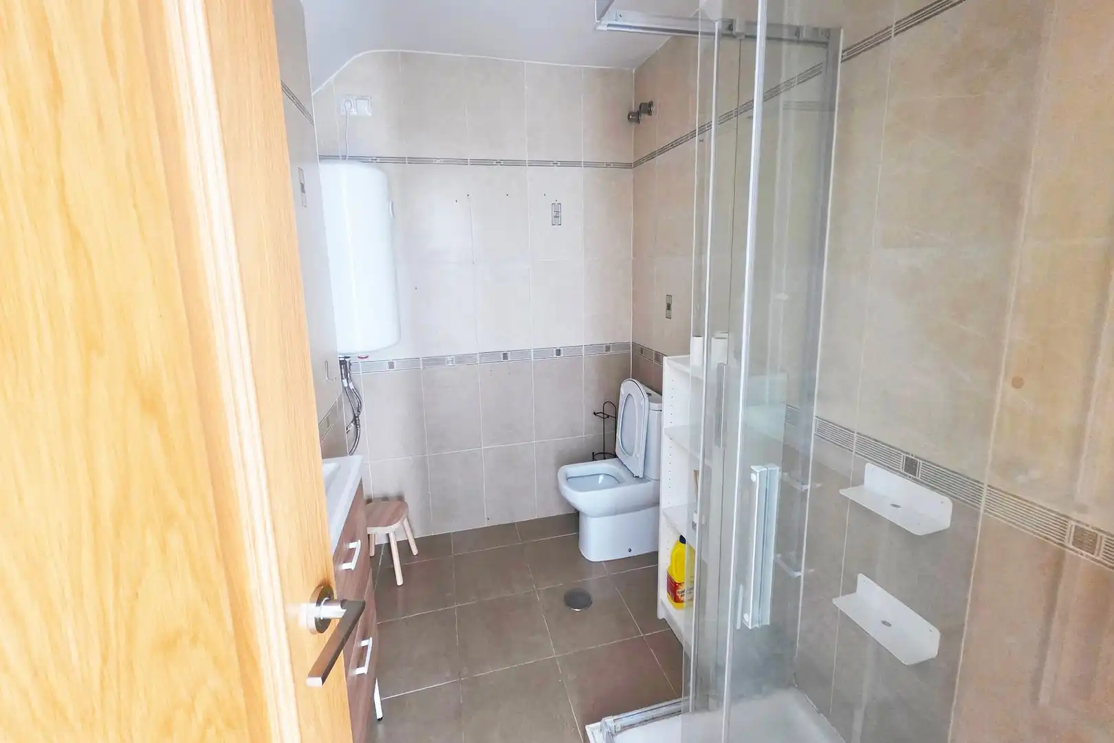 Bathroom of Flat for sale in Torremolinos  with Terrace and Community pool