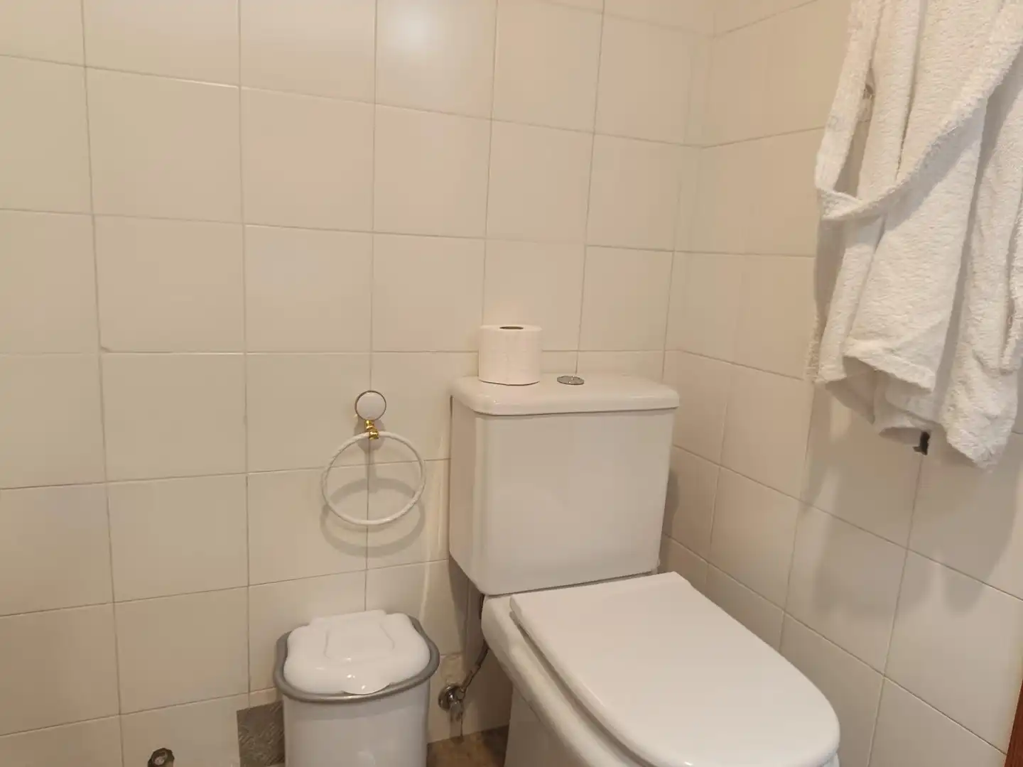 Bathroom of Flat for rent in Elche / Elx  with Parquet flooring and Furnished