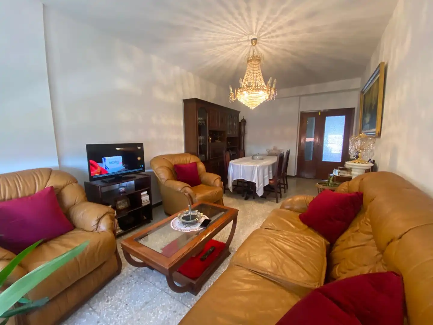 Sala de estar de Piso en venta en O Carballiño   con Calefacción, Terraza y Amueblado