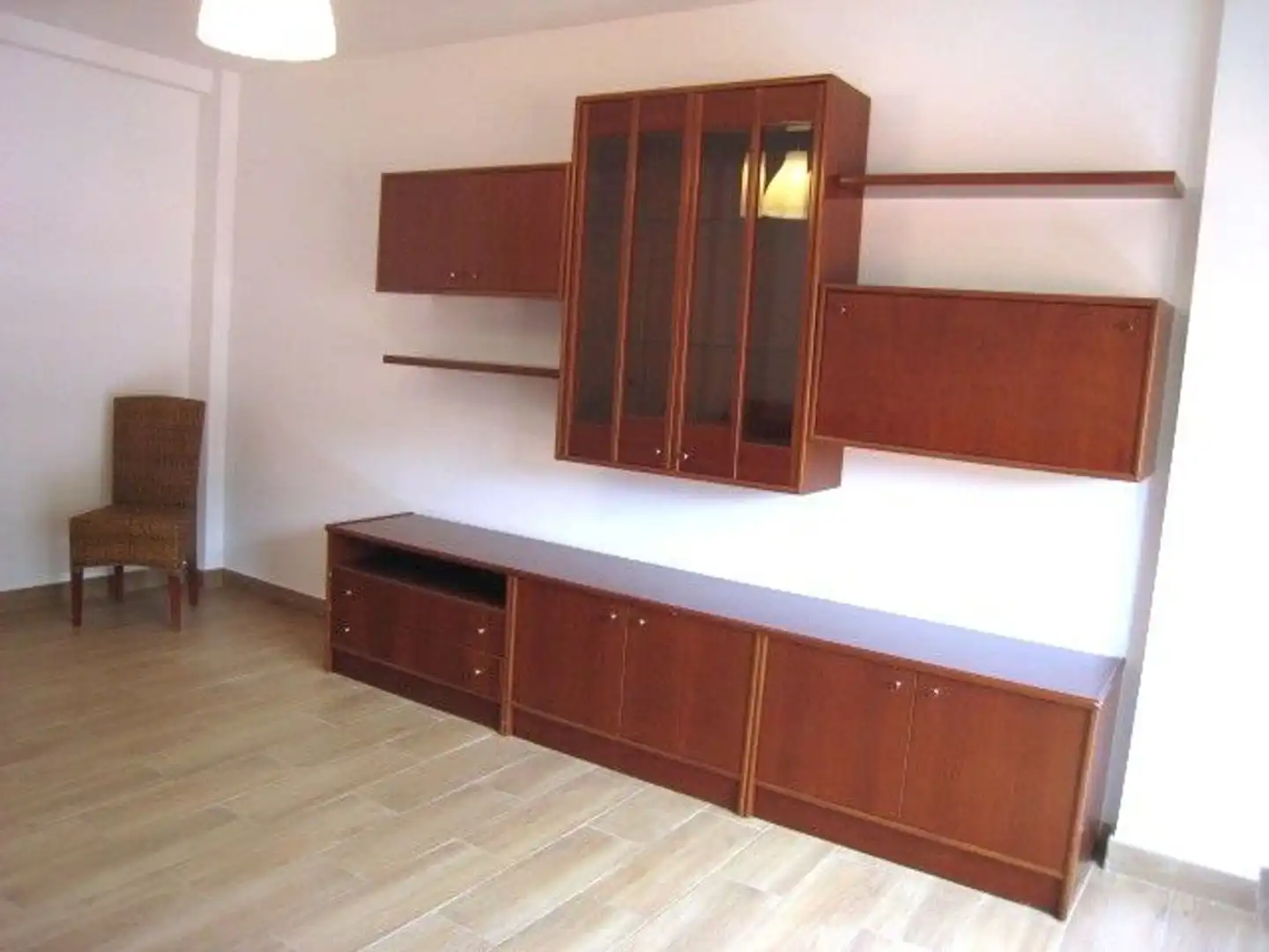 Sala de estar de Piso en venta en Belmonte de Miranda con Calefacción, Terraza y Piscina