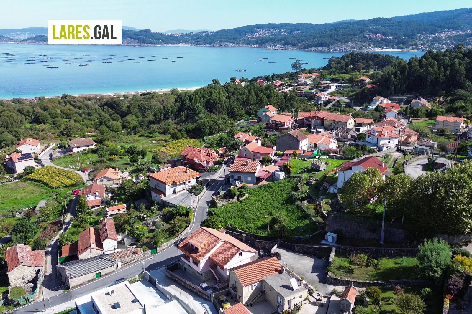 Exterior view of House or chalet for sale in Cangas   with Private garden, Terrace and Furnished