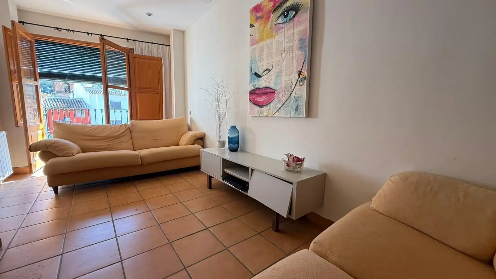 Sala d'estar de Casa o xalet en venda en Ayódar amb Calefacció, Terrassa i Moblat
