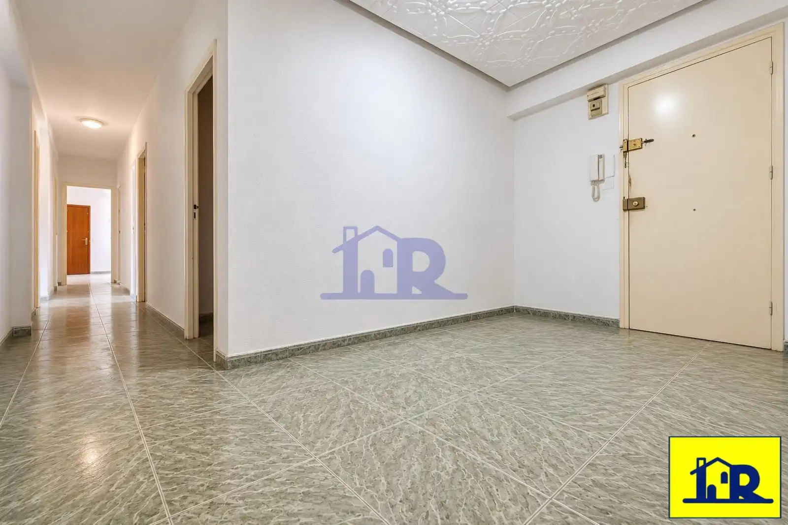 Flat for sale in Cuenca  with Air Conditioner and Heating