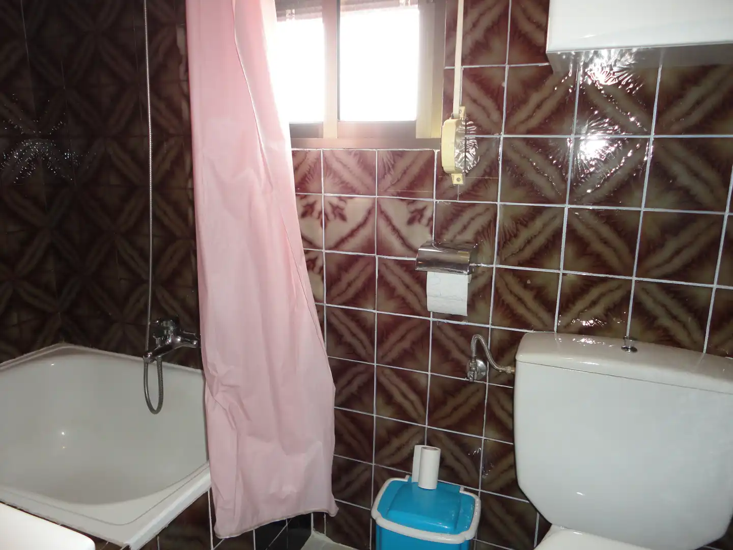 Baño de Casa adosada en venta en Olmedo con Calefacción, Jardín privado y Terraza