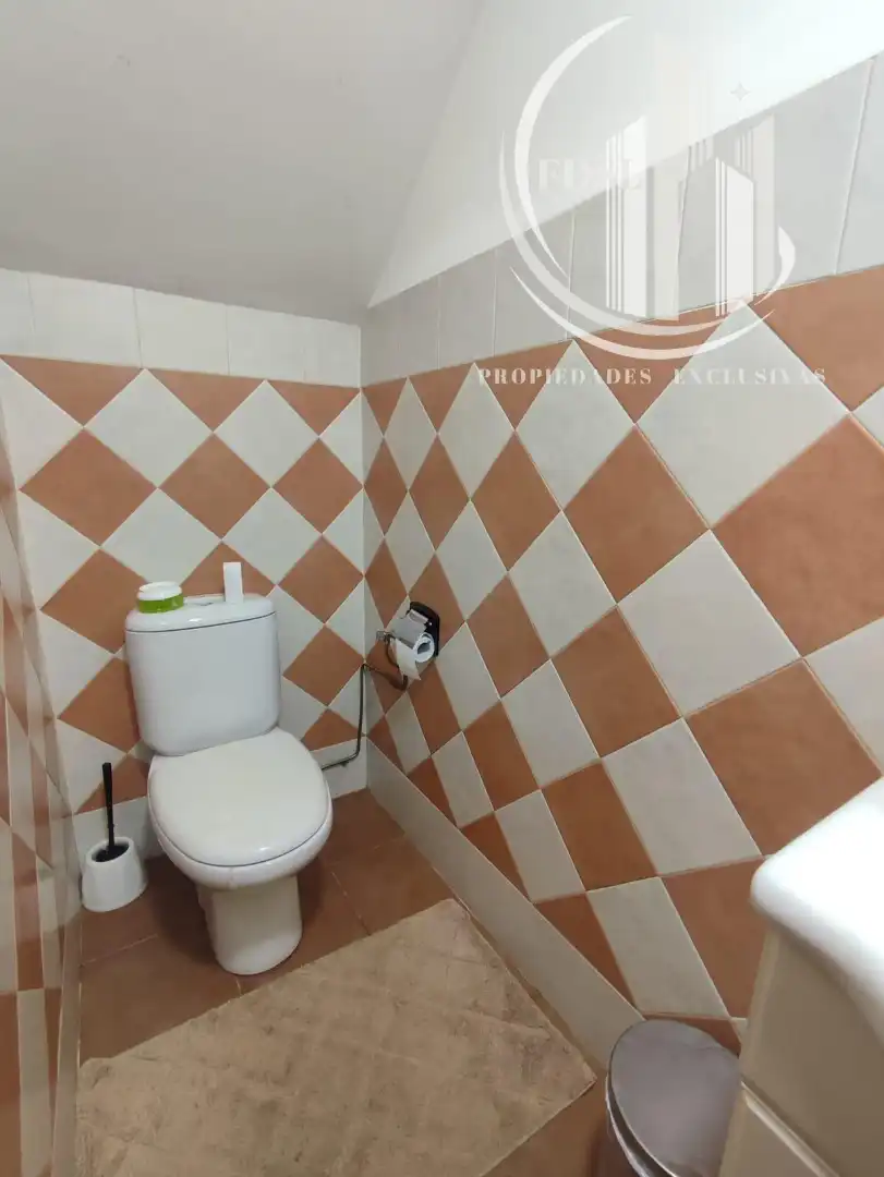 Baño de Casa adosada en venta en Ojacastro con Terraza, Trastero y Amueblado