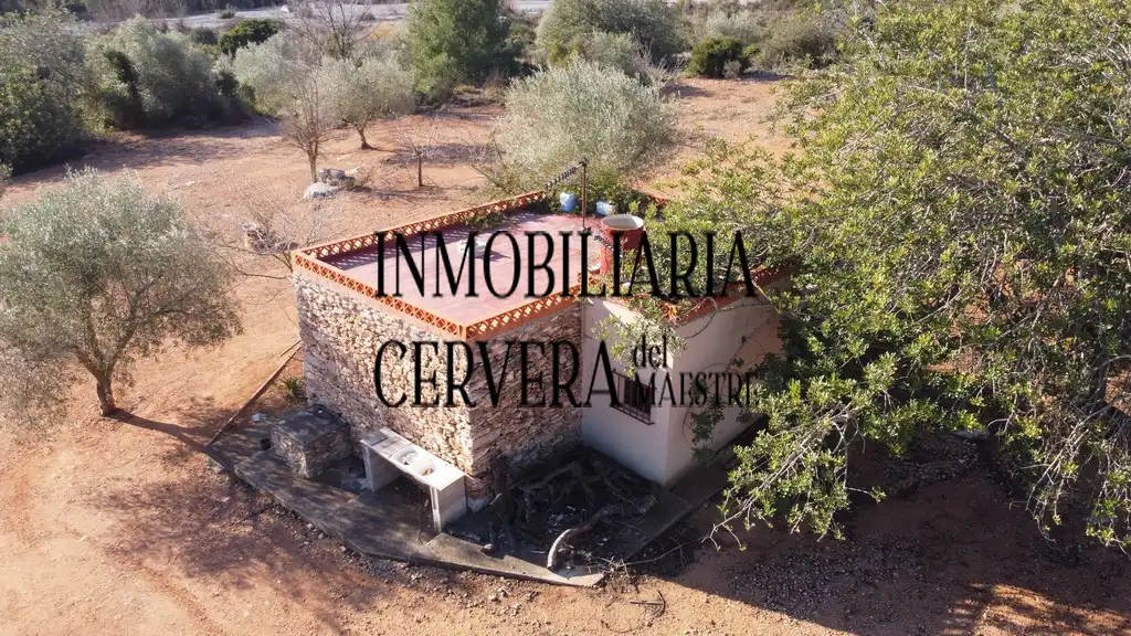Vista exterior de Finca rústica en venda en Cervera del Maestre amb Terrassa
