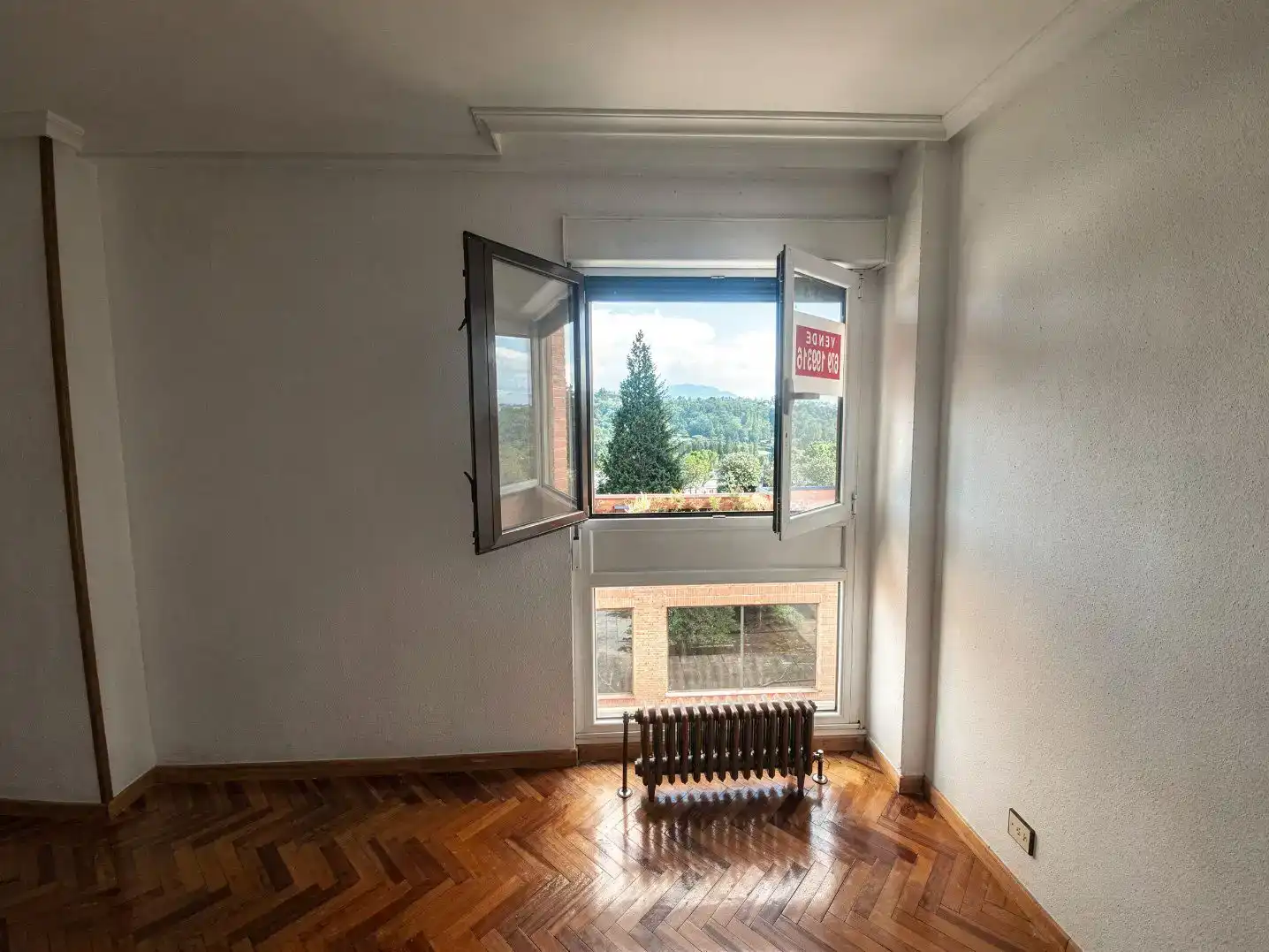 Habitación de Piso en venta en Oviedo  con Jardín privado, Parquet y Trastero