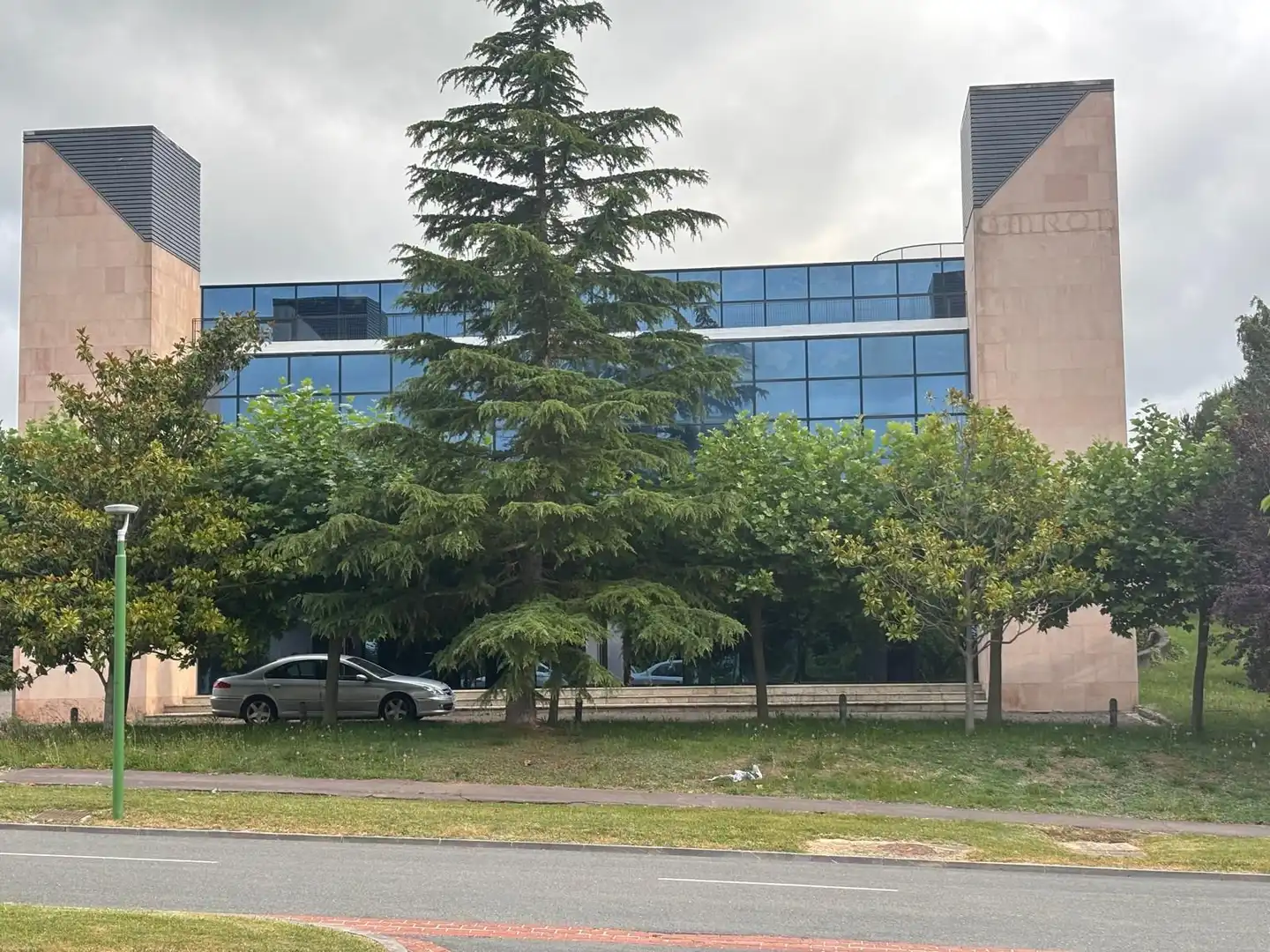 Außenansicht von Gebäude zur Miete in Vitoria - Gasteiz