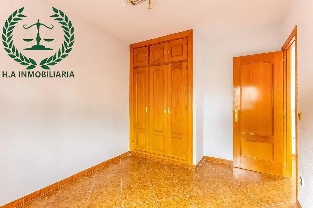 Houses for sale in Pedrezuela  with Air Conditioner, Heating and Terrace