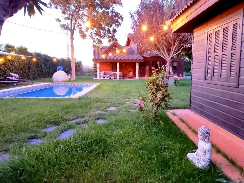 Piscina de Casa o chalet en venta en  Zaragoza Capital con Aire acondicionado, Calefacción y Jardín privado