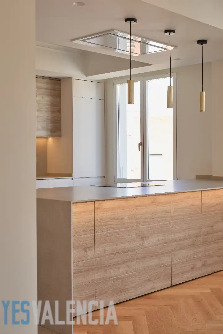 Piso con terraza en venta en Carrer de l'Erudit Orellana, imagen 8