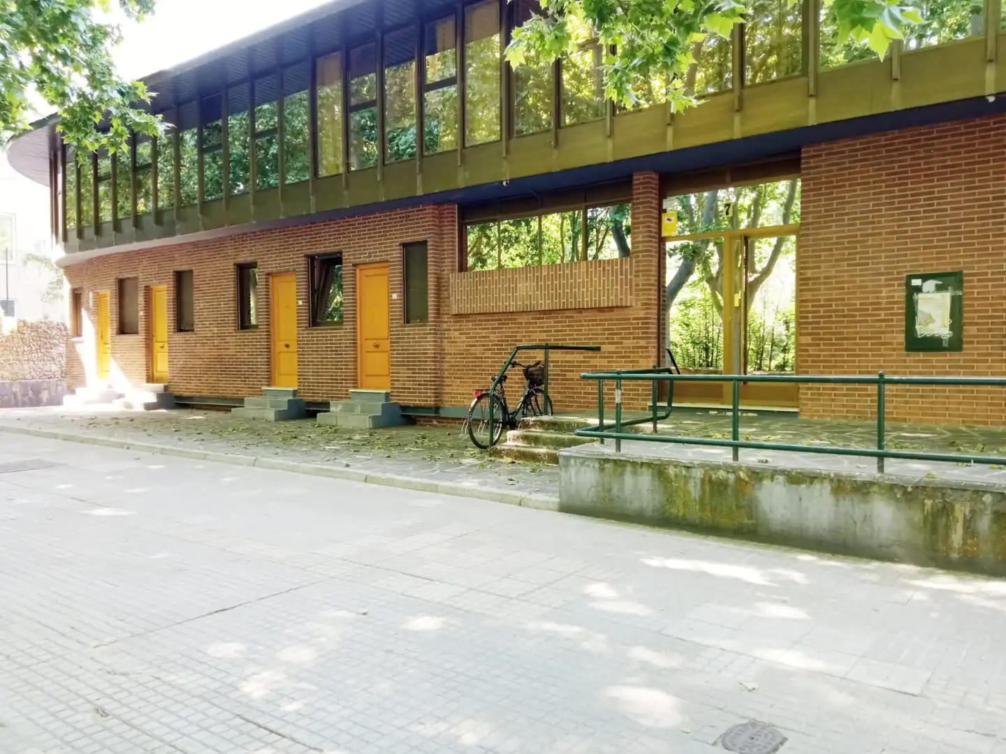 Vista exterior de Apartamento en venta en Burgos con Calefacción, Parquet y Amueblado
